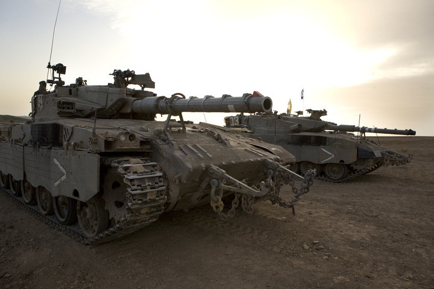 CAN interfaces for video displays in tanks and light armoured vehicles